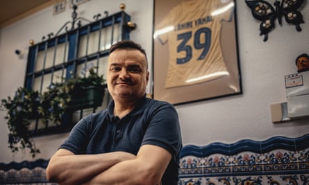 Juan Carlos Serrano Muñoz, owner of the bar El Cordobés in Rocafonda