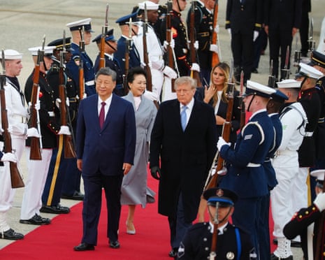 Xi Jinping, Peng Liyuan, Donald Trump, and Melania Trump during the arrival ceremony.