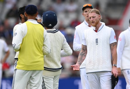 Ben Stokes offers to shake hands with Ravindra Jadeja at Old Trafford in July