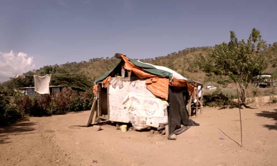 A makeshift location successful Gerehu wherever immoderate of the Paga Hill assemblage were relocated.