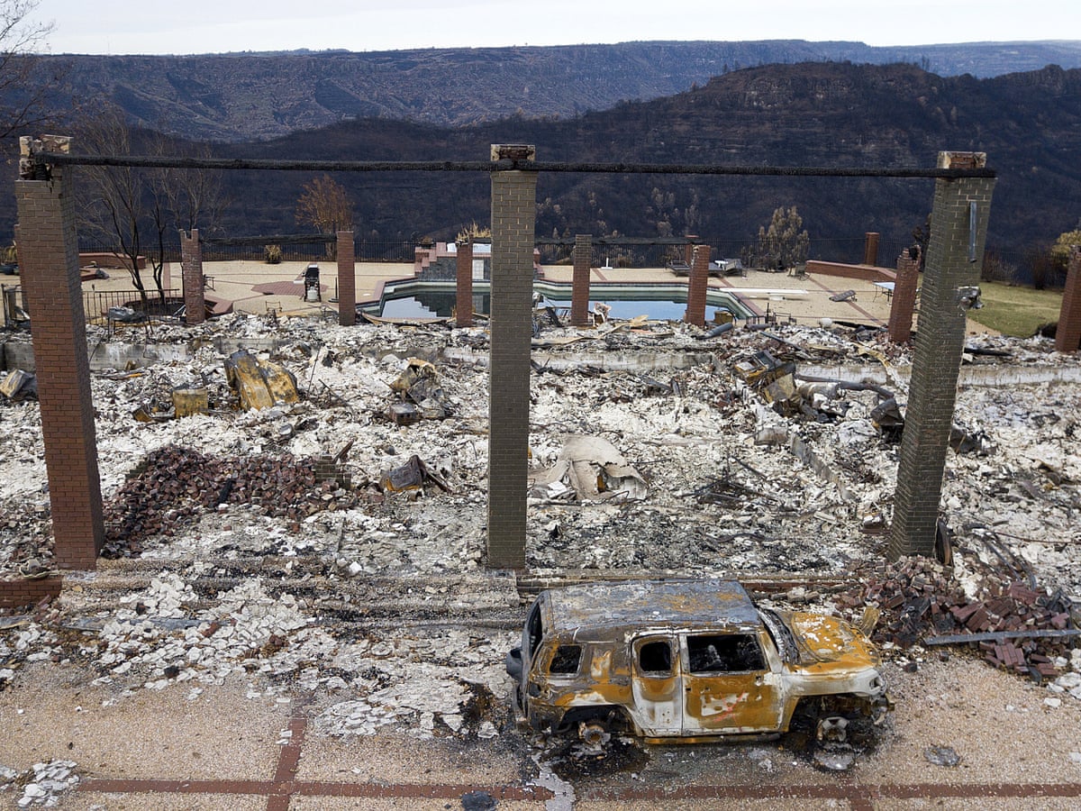 Pg E Shutdown 800 000 People To Lose Power To Prevent California Wildfires Us News The Guardian