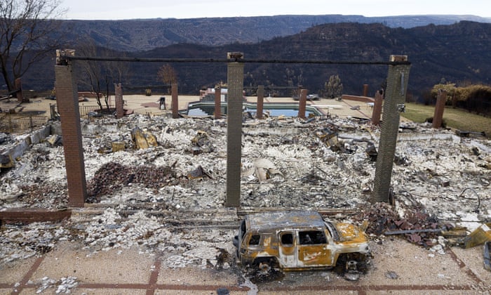 Pg E Shutdown 800 000 People To Lose Power To Prevent California Wildfires Us News The Guardian