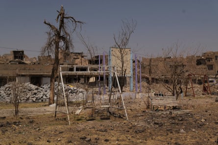 A high proportion of homes across the Sinjar district have been affected, with many completely destroyed.