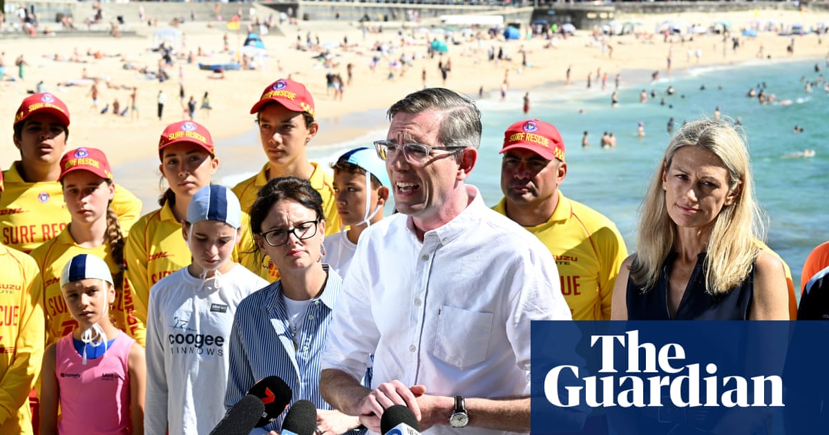 10 Australians dead in water accidents as lifesavers urge caution in heightened danger of holidays
