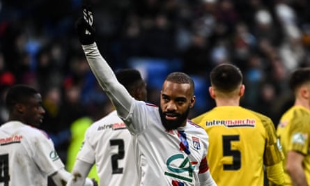 Alexandre Lacazette scored all three goals for Lyon as they beat Chambéry in the cup.