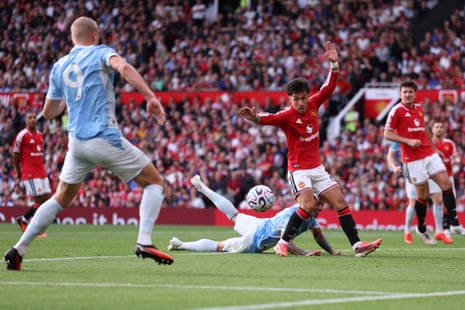 Enzo Fernández dives at the ball from an offside position as Lisandro MartÃÂnez appeals before Erling Haaland turns in Manchester CityâÂÂs winner.