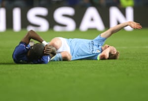 Manchester City v Chelsea: Champions League final – live! 5 Kevin De Bruyne lies injured.