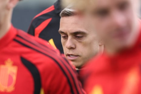 Leandro Trossard durante treino com a Bélgica.