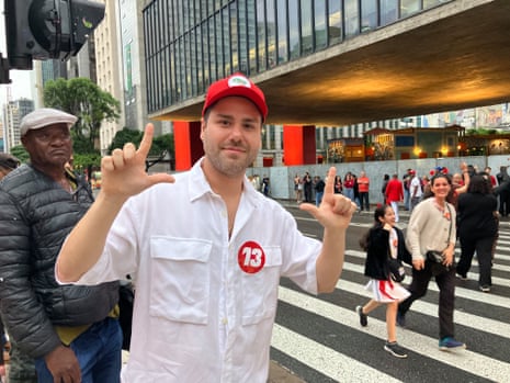 Lucas Lopes, a 32-year-old from São Paulo who works with public relations.