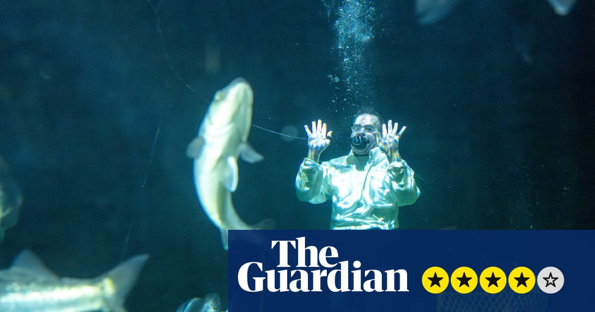 Oh … review – underwater piano playing serves up a skilful aquarium spectacle | Stage Oh … review – underwater piano playing serves up a skilful aquarium spectacle | Stage