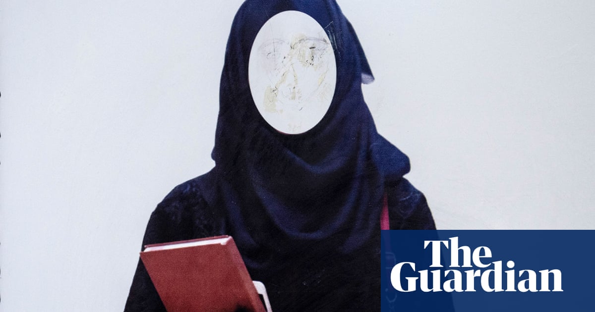 Афганистански момичета, задържани и бичувани от талибаните за нарушаване на правилата за носене на хиджаб