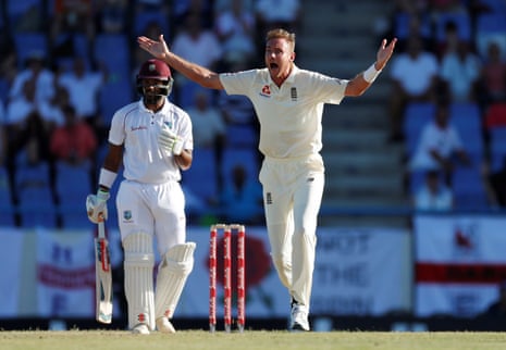 Broad appeals for LBW.