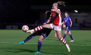 Arsenal’s Beth Mead controls the ball before being fouled by Hoffenheim’s Michaela Specht and a penalty is awarded to Arsenal.