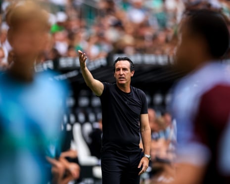 Unai Emery gestures during a pre-season friendly
