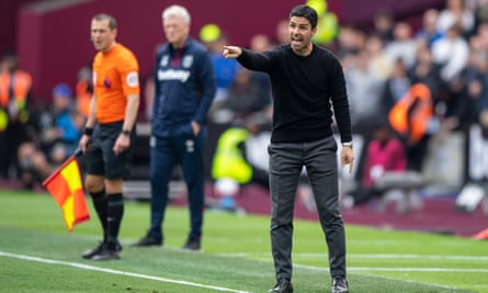 Mikel Arteta gives orders from the touchline against West Ham