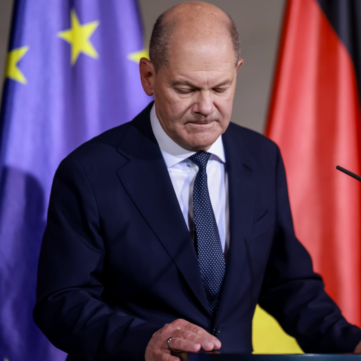 Olaf Scholz faces calls for confidence vote after German coalition collapses | Olaf Scholz | The Guardian