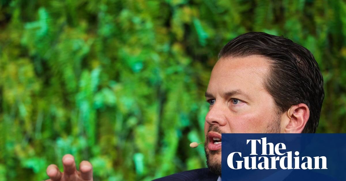 Pinterest CEO calls for ban on social media for youth under 16