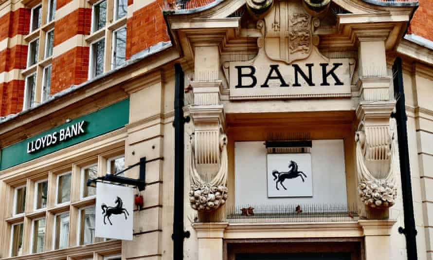 A branch of Lloyds Bank.