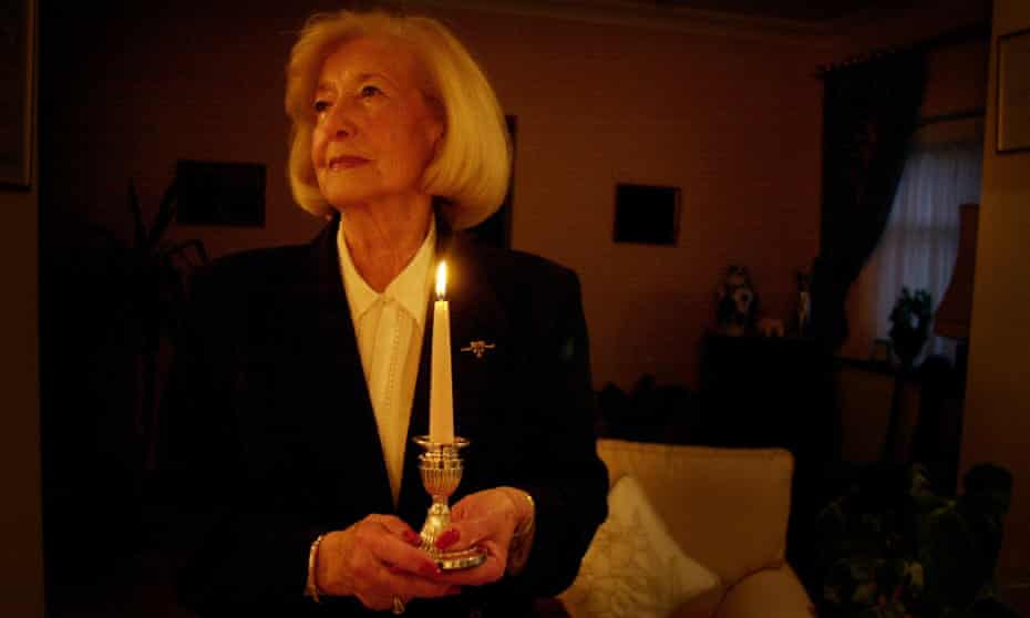 Gena Turgel in her north London home in January 2001.