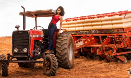 Barbara Reis (Aline) in Land and Passion.