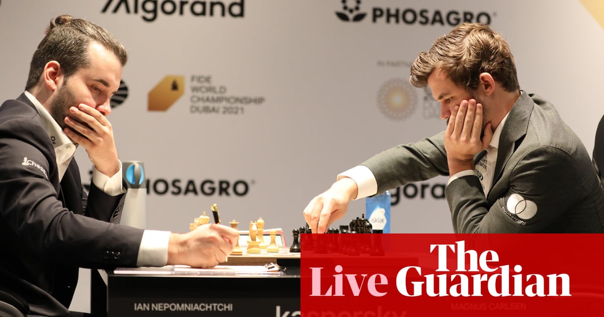 Carlsen and Nepomniachtchi in fifth draw at World Chess Championship – as it happened