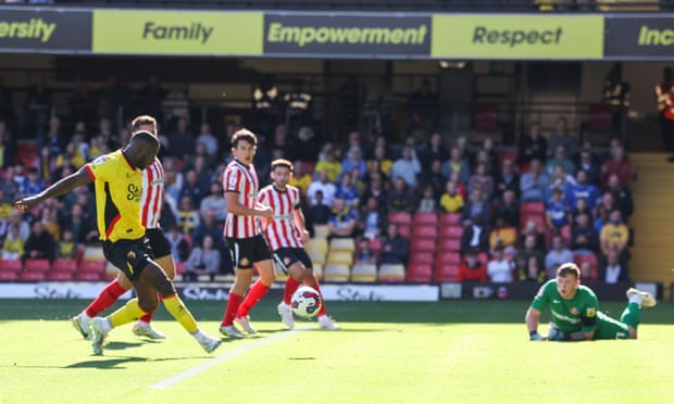 Jewison Bennette late show stuns Watford and saves point for Sunderland | Championship 2 Keinan Davis opens the scoring for Watford against Sunderland