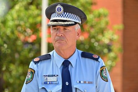 NSW Police assistant commissioner Andrew Holland at a press conference in Lake Cargelligo.