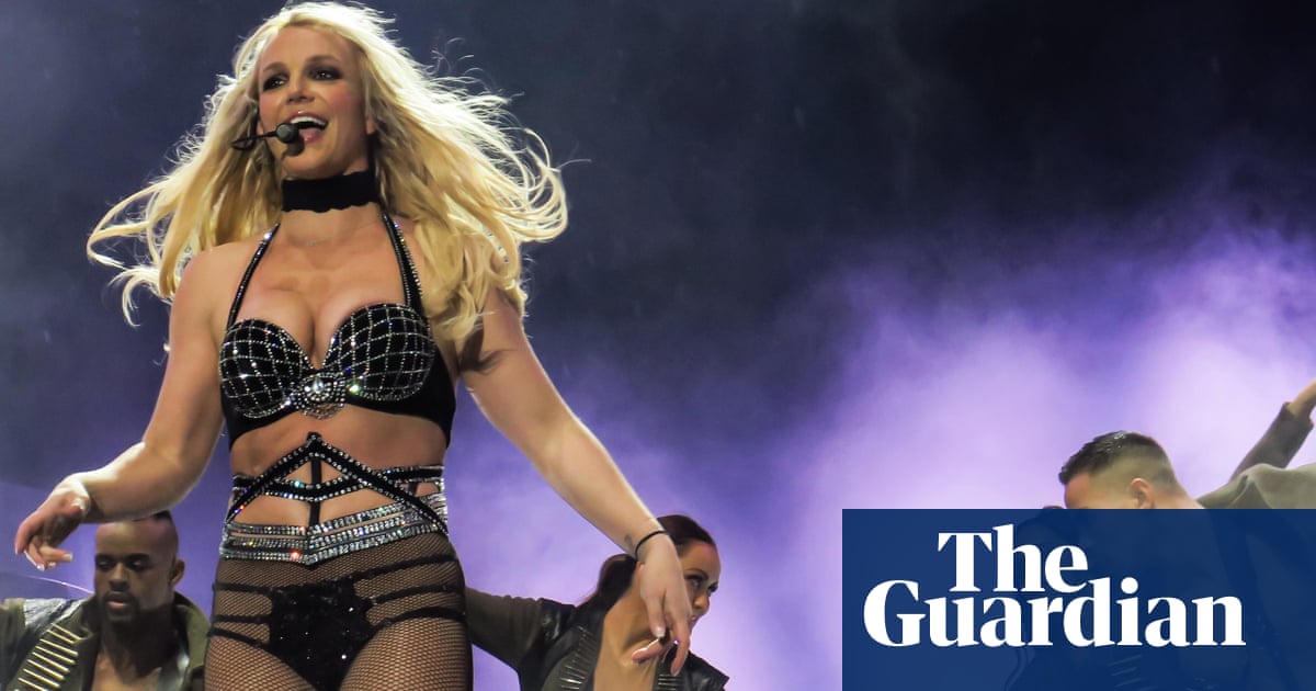we-re-a-new-age-travelling-circus-the-duo-who-took-britney-spears-to-the-yorkshire-seaside