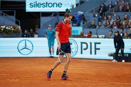 Daniil Medvedev on court in Madrid against Jiri Lehecka