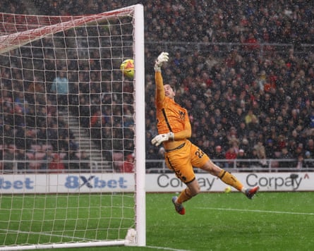 Tyler Adams’s spectacular lob drifts over Sunderland’s Robin Roefs