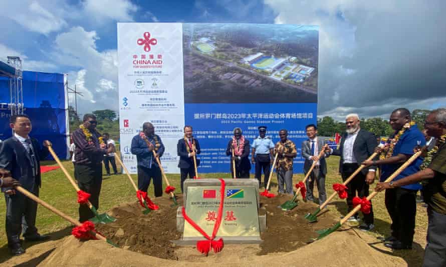 A ground breaking ceremony of the 2023 Pacific Games Stadium Project is held in Honiara. The athletic track and the football pitch were constructed with Chinese aid.