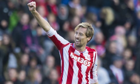 Peter Crouch of Stoke City makes it 2-2.