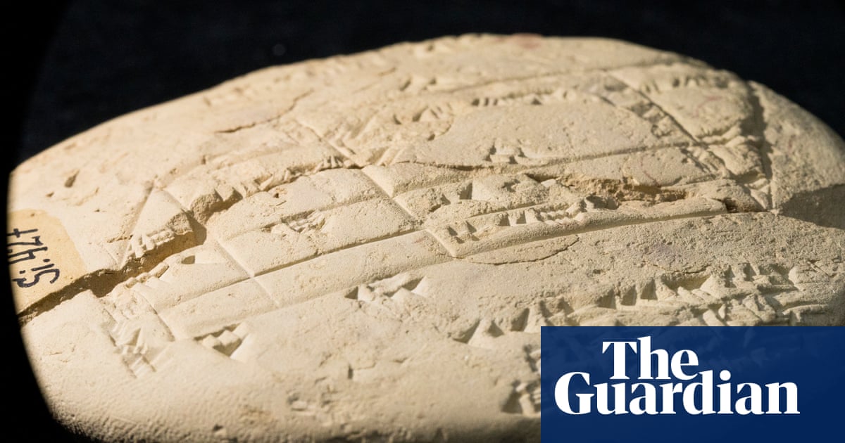 Australian mathematician discovers applied geometry engraved on 3,700-year-old tablet