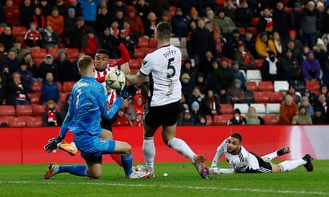 Sunderland's Jewison Bennette scores their second goal.