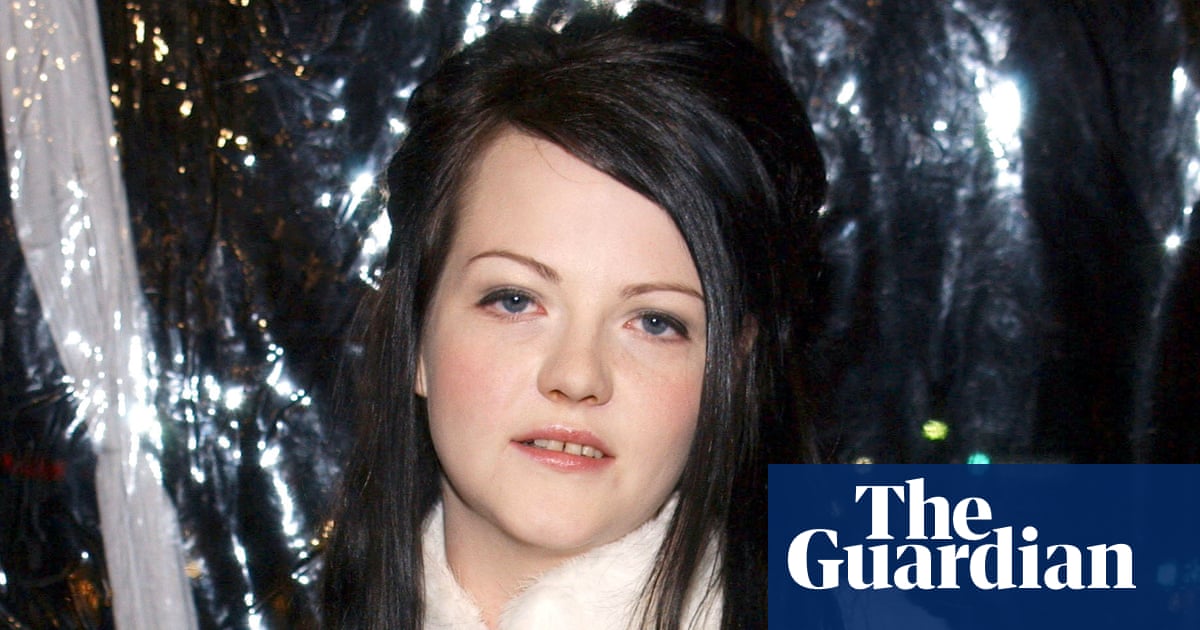 Meg White, ylli që zgjodhi heshtjen: pse publiku vazhdon të jetë i fiksuar pas saj