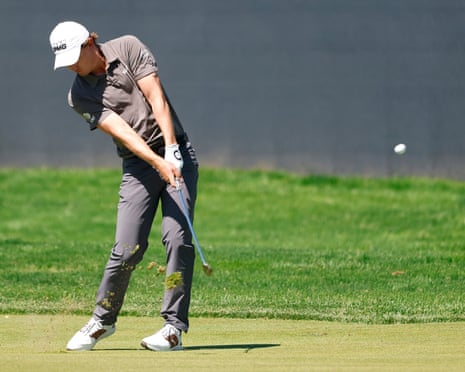 Ο Maverick McNealy παίζει ένα σουτ