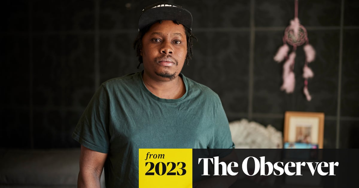 amp.theguardian.com