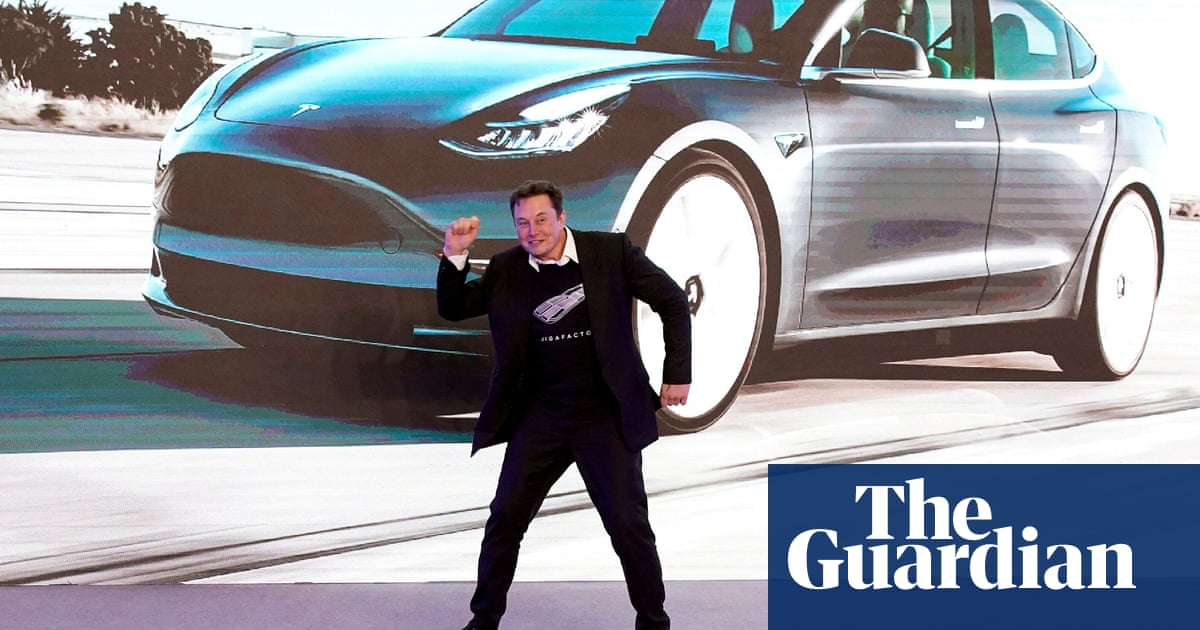 Tesla investigation deepens after more than a dozen US ‘Autopilot’ crashes