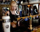 Pubs inglesi ricevono 100 milioni di sterline di sostegno per contrastare le chiusure dovute ai nuovi business rates