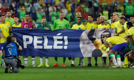 Brazil's players pay homage to Pelé after the final whistle