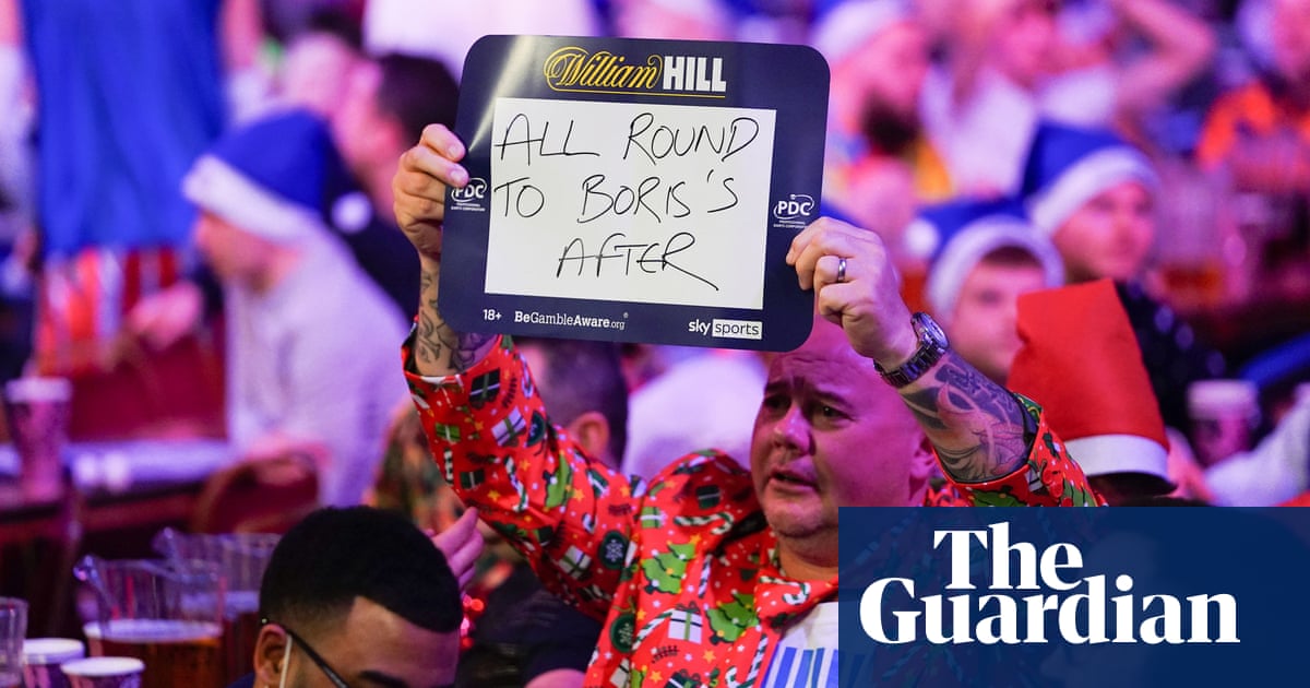 Fans chant ‘stand up if you hate Boris’ at packed world darts championship