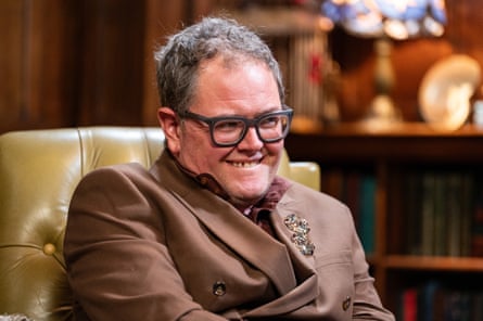 Alan Carr on The Celebrity Traitors.