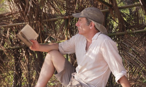 Robson Green reads Daniel Defoe’s Robinson Crusoe on the remote North Guntao Island in the South China Sea.