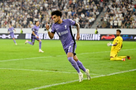 Luis Diaz scores