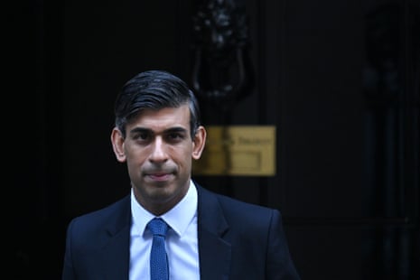 Rishi Sunak leaving No 10 ahead of PMQs.