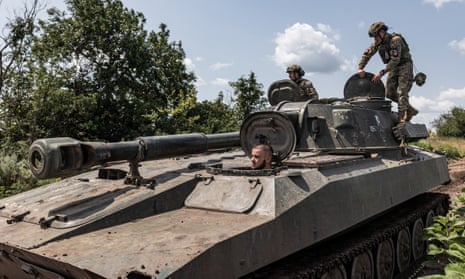 Ukrainian soldiers on the frontline in Donetsk oblast.