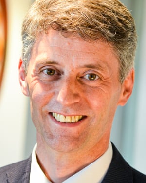 Stephen Tierney