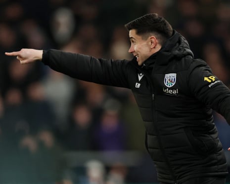 Un allenatore di calcio licenziato