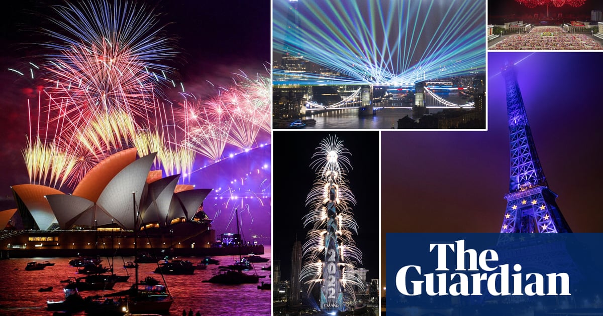 New Year’s Eve 2021: fireworks and light displays welcome the new year – video