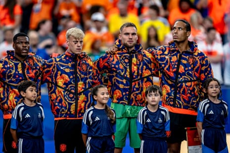 Denzel Dumfries, Jan Paul van Hecke, Bart Verbruggen, and Virgil van Dijk